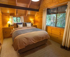 Mt Glorious Getaway Cottages And Conference Centre - Tourism TAS 3