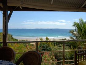 Claytons On Cylinder Beach Front Apartments - Tourism TAS 0