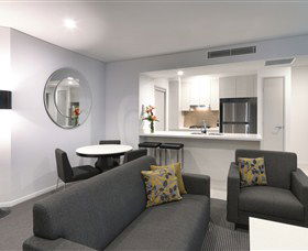 Meriton Suites Zetland - Hobart Tourism 3