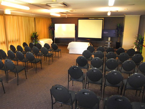 Mt Ommaney Hotel Apartments - Tourism TAS 4