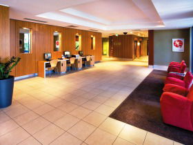 Travelodge Hotel Garden City Brisbane - Hobart Tourism 1