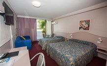 Golden Chain Palm Court Motor Inn - Port Macquarie - Hobart Tourism 4
