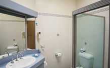 Golden Chain Palm Court Motor Inn - Port Macquarie - Hobart Tourism 2