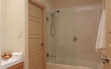 H Boutique Hotel - Pokolbin - Tourism TAS 6