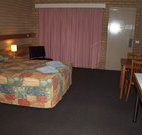 Holbrook Town Centre Motor Inn - Holbrook