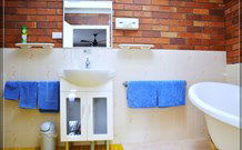 Peter Allen Motor Inn - Tenterfield - Tourism TAS 3