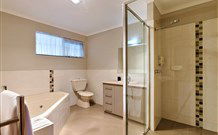 Sundowner Hume Country Motor Inn - Albury - Hobart Tourism 0