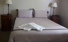 The Playhouse Hotel - Barraba - Hobart Tourism 4
