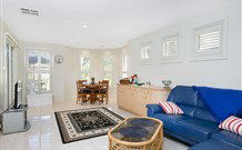 Pelican Paradise - - Tourism TAS 3