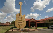 The Entrance Backpackers - Tourism TAS 0