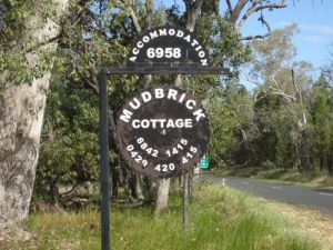 Coonabarabran Mudbrick Cottage - Tourism TAS 1