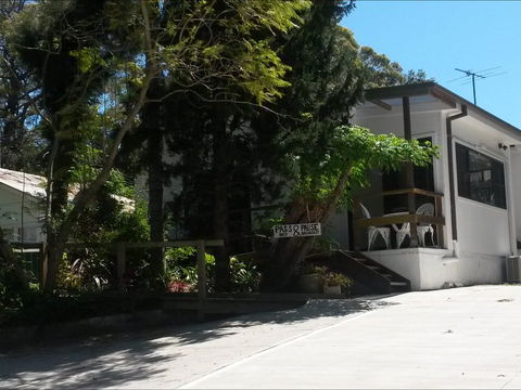 Pass And Pause Holiday Bed And Breakfast Accommodation - Hobart Tourism 6