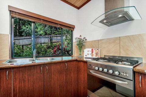 Platypus Springs Rainforest Retreat - Tourism TAS 13