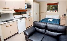 On The Basin - St - Hobart Tourism 4