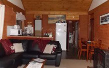 Pinegrove Cottage - Hobart Tourism 0