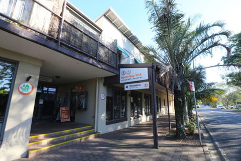 Byron Bay - Byron Bay YHA - Tourism TAS 1