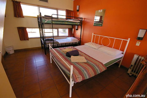Alice Springs YHA - Hobart Tourism 1
