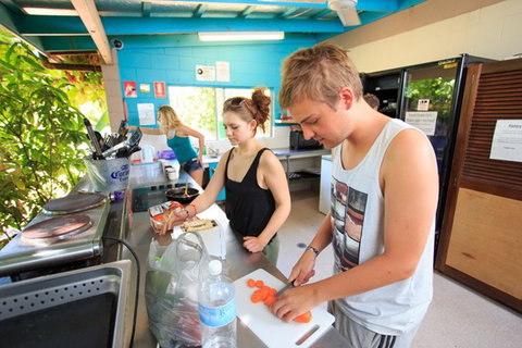 Mission Beach Retreat YHA - Tourism TAS 3