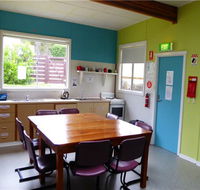 Coles Bay - Esplanade YHA - Tourism TAS