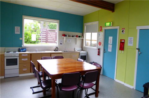Coles Bay - Esplanade YHA - Tourism TAS 0