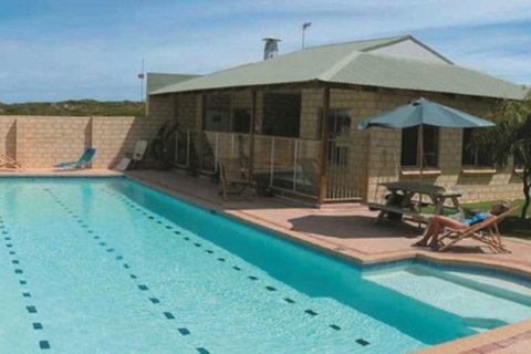Lancelin YHA - Tourism TAS 0