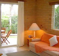 Shoreline Apartments Woodgate Beach - Hobart Tourism