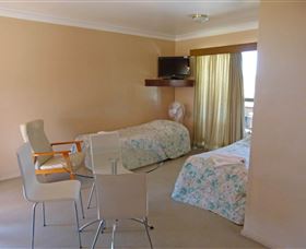 Suncourt Motor Inn - Tourism TAS 0