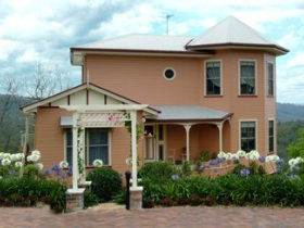 Blue Ridge Manor Bed And Breakfast - Hobart Tourism 0