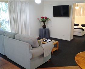 Rainbow Getaway Holiday Apartments - Hobart Tourism 0
