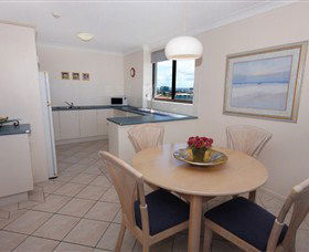Elouera Tower Beachfront Resort - Hobart Tourism 1