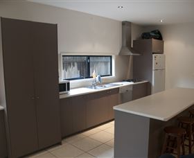 Dolphin Beach House - Hobart Tourism 1