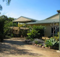 Olas Holiday House - Hobart Tourism