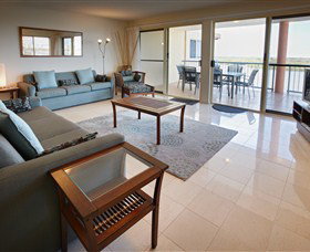 On The River Holiday Apartments - Tourism TAS 2