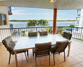 On The River Holiday Apartments - Tourism TAS 3