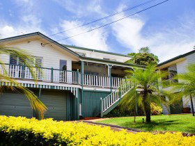 Cayambe View Bed And Breakfast - Hobart Tourism 0