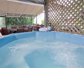 Cayambe View Bed And Breakfast - Hobart Tourism 3