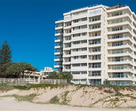 Beachfront Viscount - Hobart Tourism 1