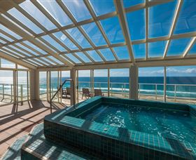 Beachfront Viscount - Hobart Tourism 3