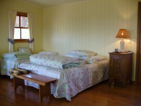 Mango Hill Cottages Bed And Breakfast - Hobart Tourism 1