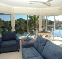 Alexander Lakeside Bed and Breakfast - Hobart Tourism
