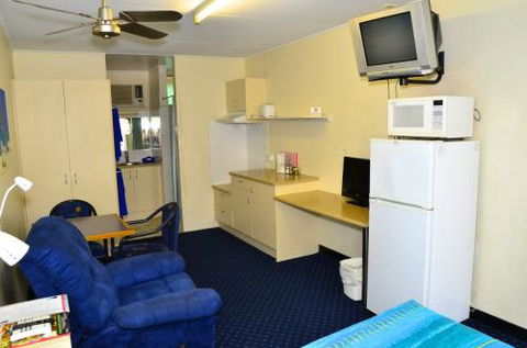Fourth Avenue Motor Inn - Hobart Tourism 24