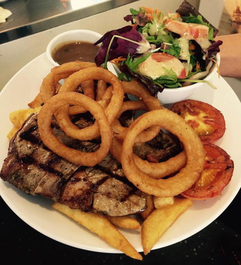 Kirra Beach Hotel - Tourism TAS 19