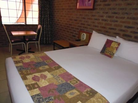 Lantern Motor Inn - Tourism TAS 25