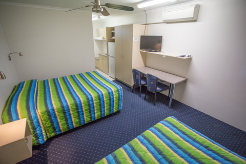 Fourth Avenue Motor Inn - Hobart Tourism 27