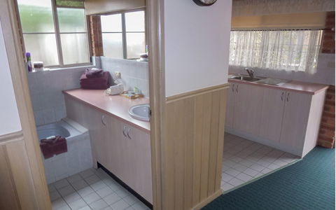 BEST WESTERN Colonial Motor Inn - Hobart Tourism 6