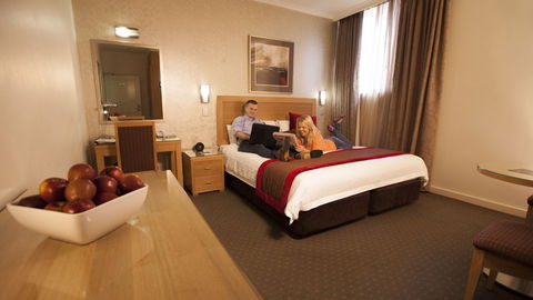 BEST WESTERN PLUS Travel Inn Hotel - Hobart Tourism 0