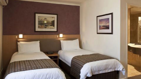 BEST WESTERN PLUS Travel Inn Hotel - Hobart Tourism 3