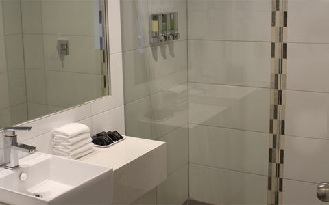 BEST WESTERN Riverside Apartments - Hobart Tourism 3