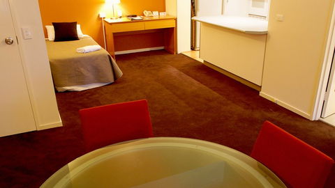 BEST WESTERN Riverside Apartments - Hobart Tourism 5