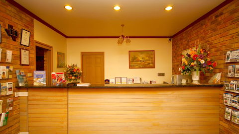 BEST WESTERN Pines Country Club Motor Inn - Hobart Tourism 2
